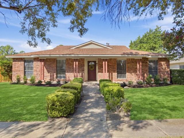 House for sale in Ameserio Estates, Grand Prairie