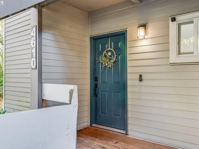Condo for sale in Oregonia