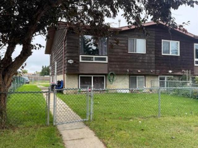 House for sale in Stony Plain, Alberta