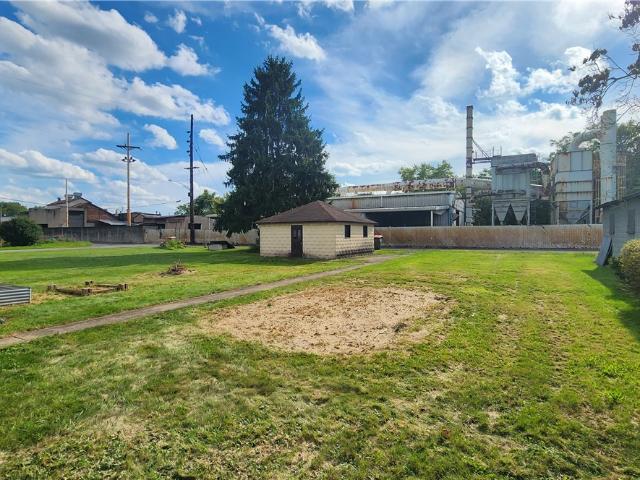 House for sale in Morado, Beaver Falls