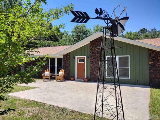 House for sale in Milton, Florida