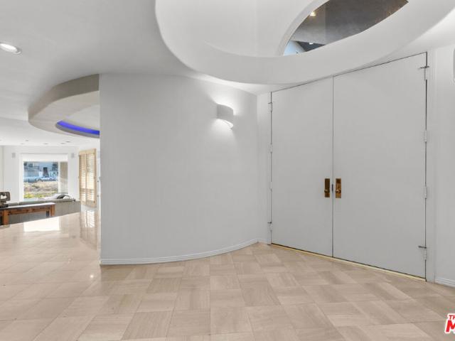 Property for rent in Canoga Park, California