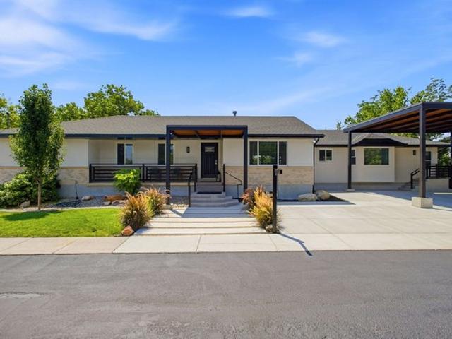 House for sale in Murray, Utah