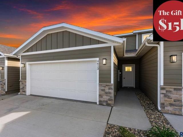 Townhouse for sale in Sioux Falls, Minnehaha County