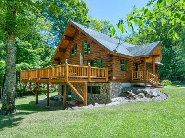 House for sale in Winter, Sawyer County