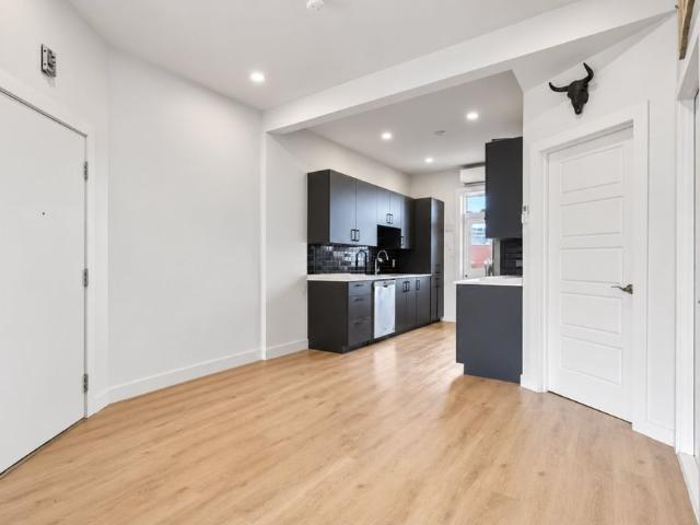Apartment for rent in Sainte-anne-de-bellevue, Quebec