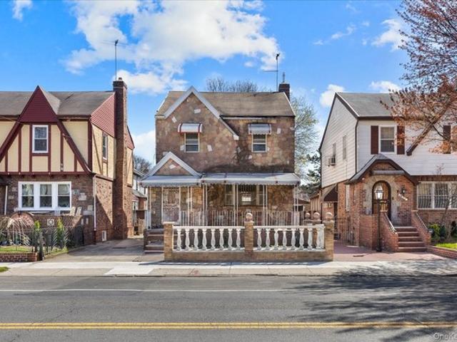 House for sale in Arverne, New York