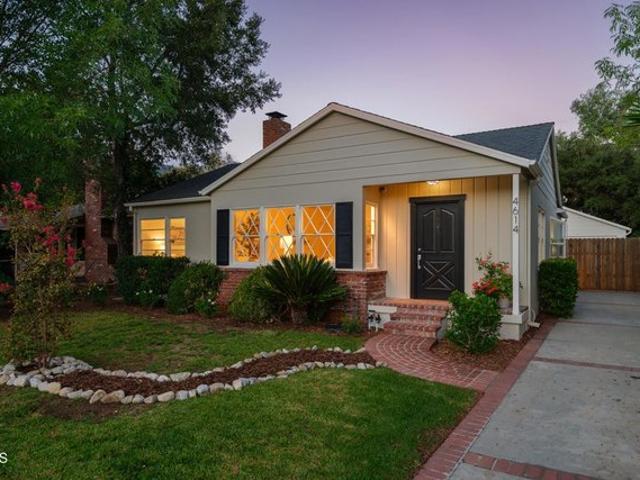 House for sale in La Canada Flintridge, California