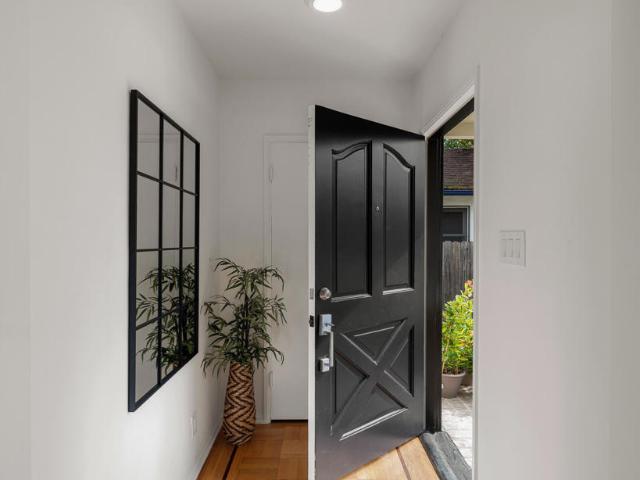 House for sale in La Canada Flintridge, California