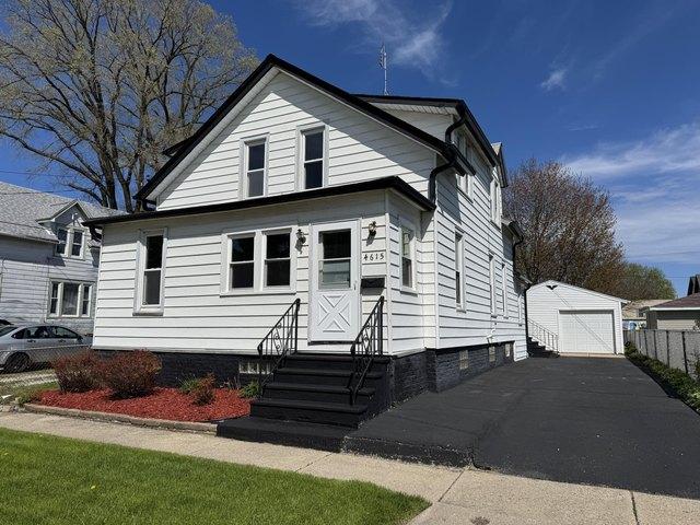 House for sale in Kenosha, Wisconsin