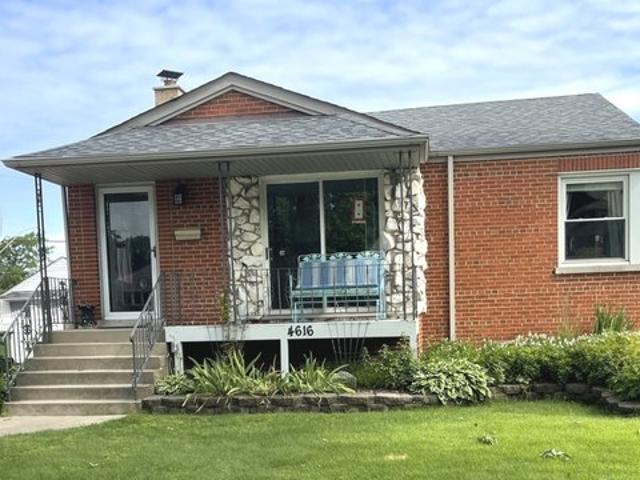House for sale in Oak Lawn, Illinois