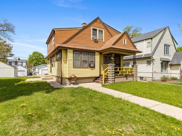 House for sale in Milwaukee, Wisconsin