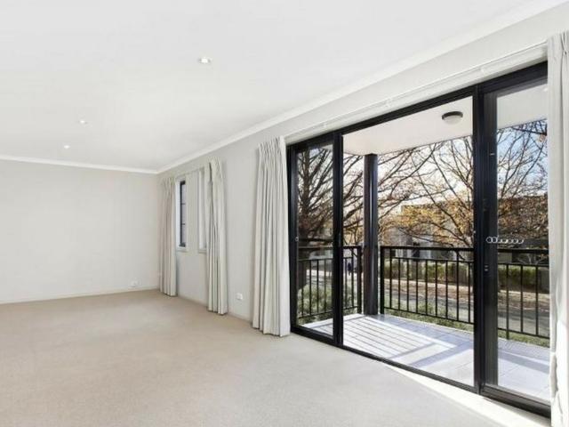 Apartment for rent in Braddon, North Canberra