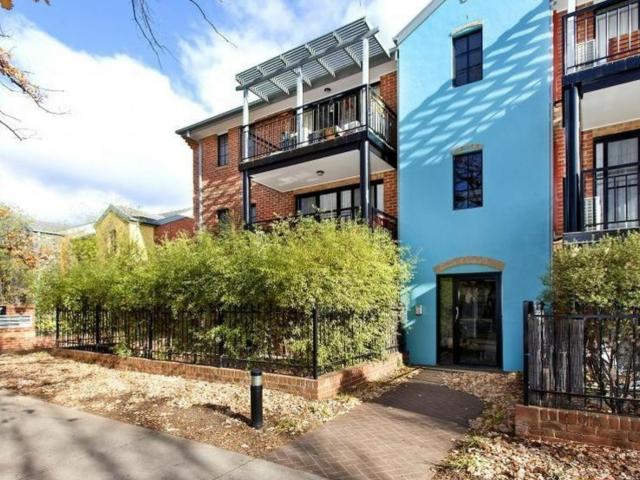 Apartment for rent in Braddon, North Canberra