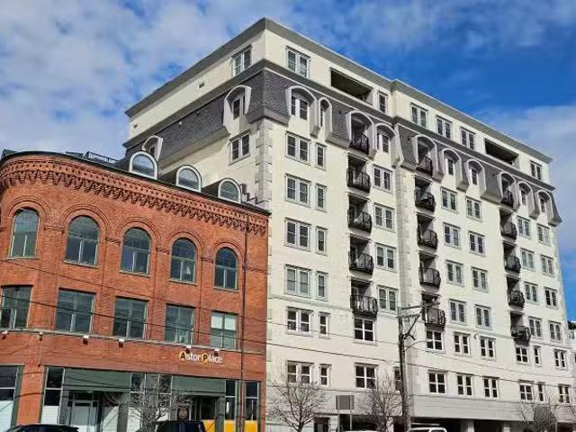 Condo for sale in New London