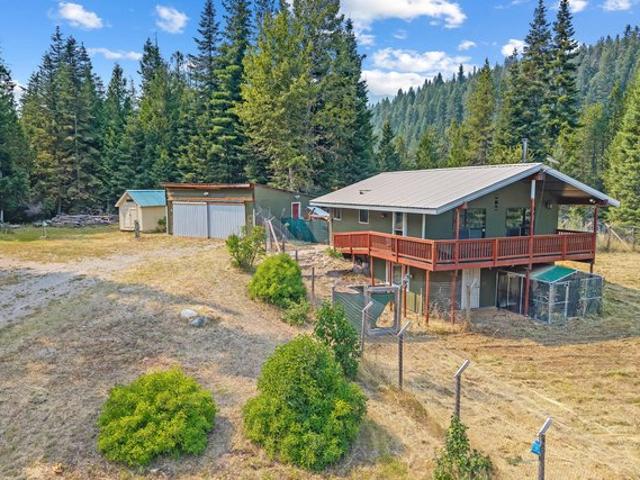 House for sale in Metaline Falls, Washington