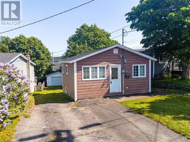 House for sale in Foxtrap, Newfoundland And Labrador
