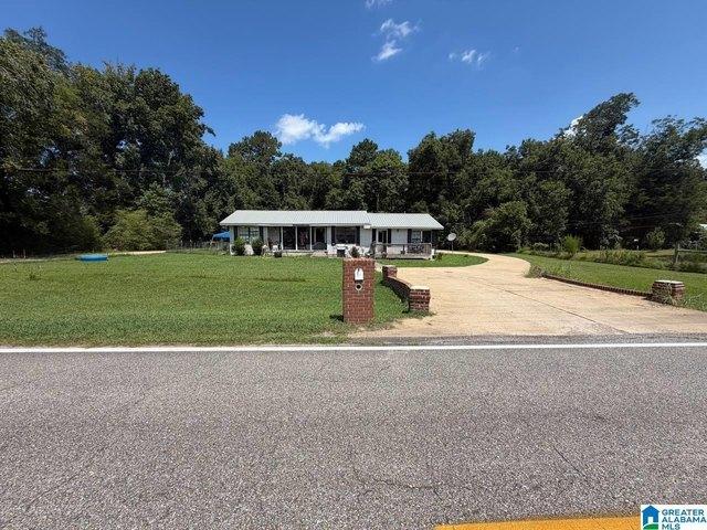 House for sale in Harpersville, Alabama