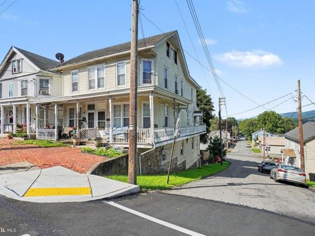 Townhouse for sale in Millersburg, Pennsylvania
