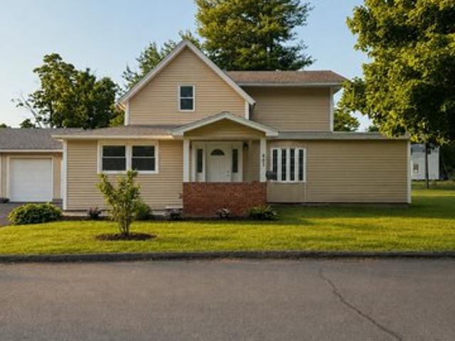 House for sale in Newington, Connecticut