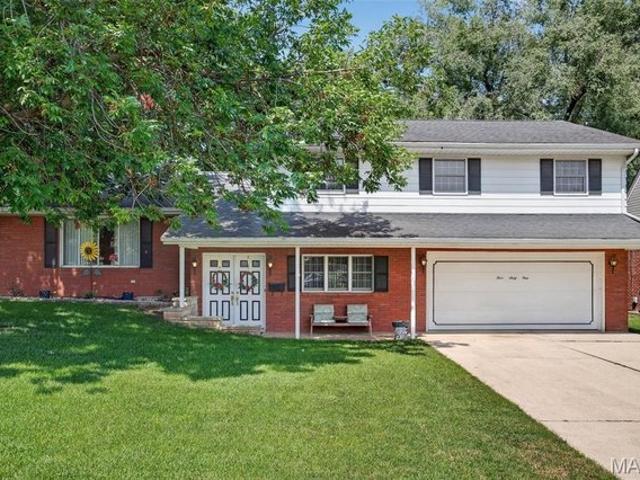 House for sale in Nashville, Illinois