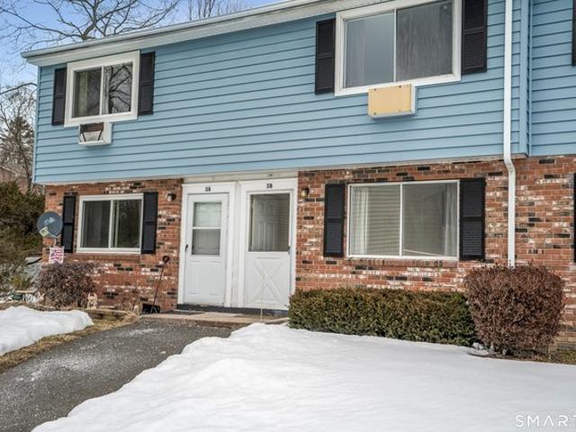 Townhouse for sale in Naugatuck, Connecticut