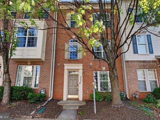 Townhouse for sale in Virginia