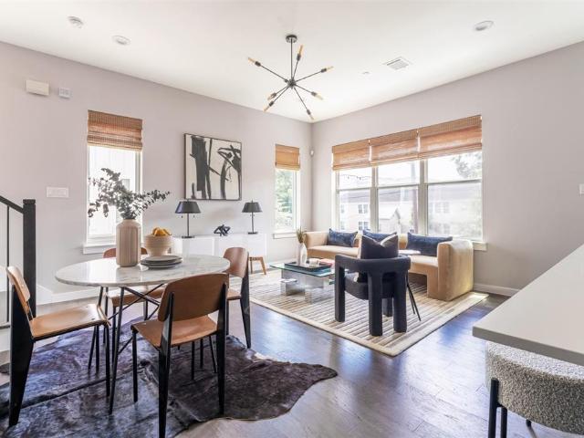 Townhouse for sale in Dallas