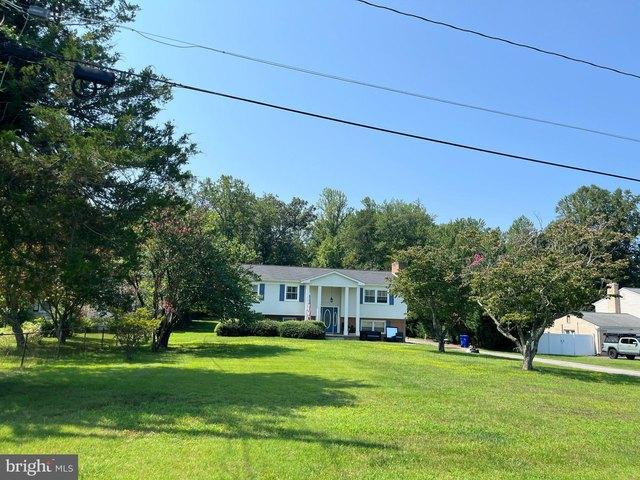 House for sale in White Plains, Maryland
