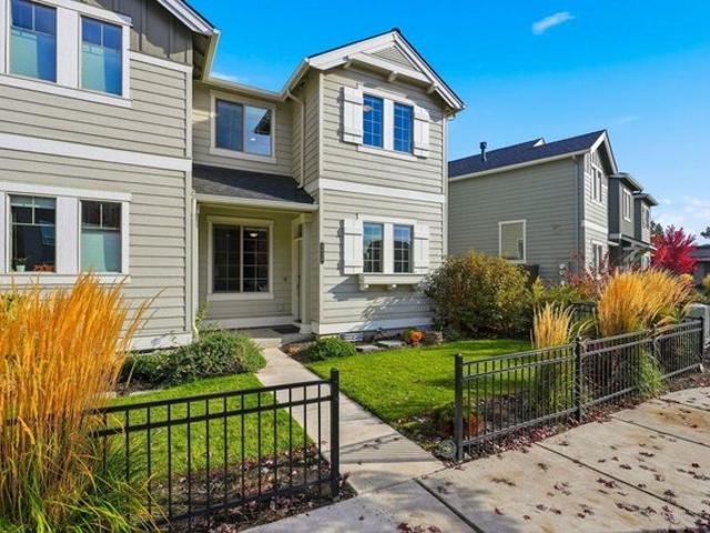 Townhouse for sale in Redmond, Deschutes County