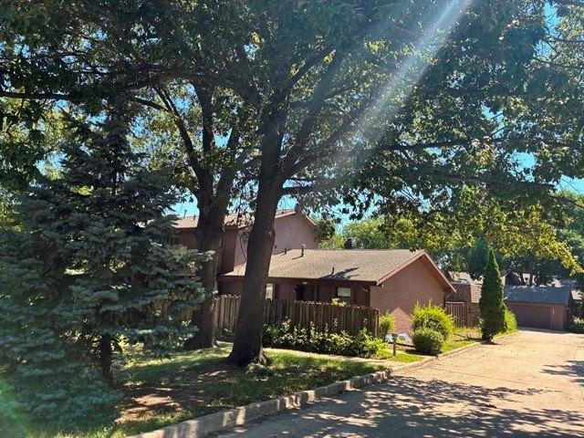 Townhouse for sale in Urbandale, Iowa