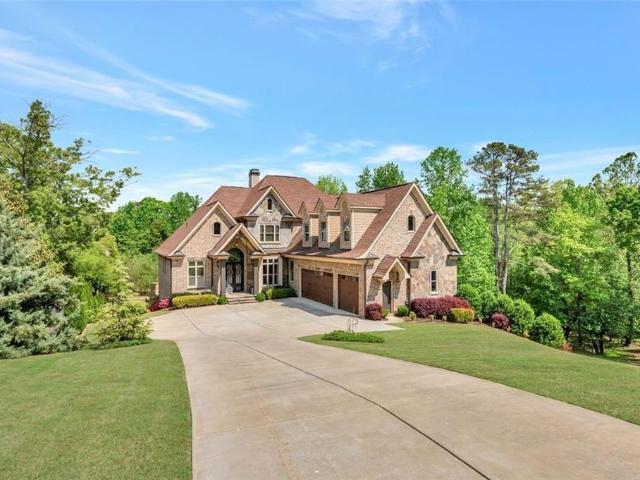 House for sale in Flowery Branch, Georgia