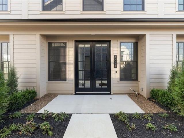 Townhouse for sale in Rogers, Benton County