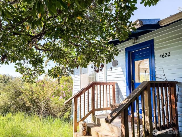 House for sale in Eastsound, Washington