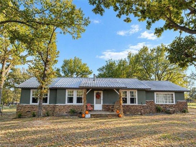 House for sale in Sallisaw, Sequoyah County