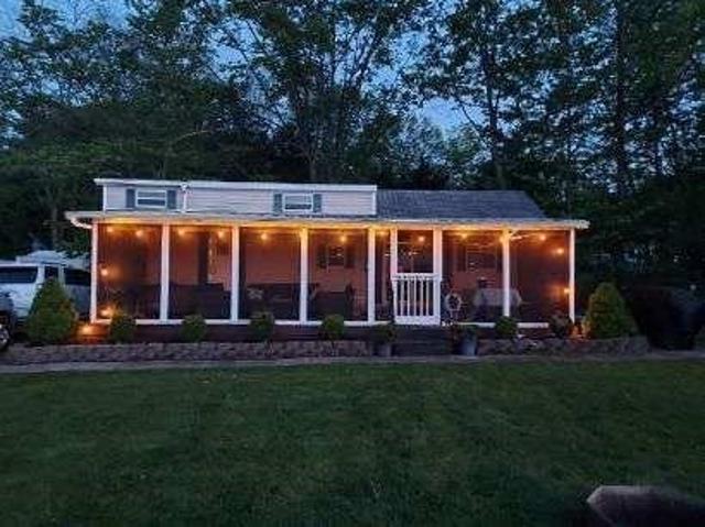 House for sale in Middlesex, New York