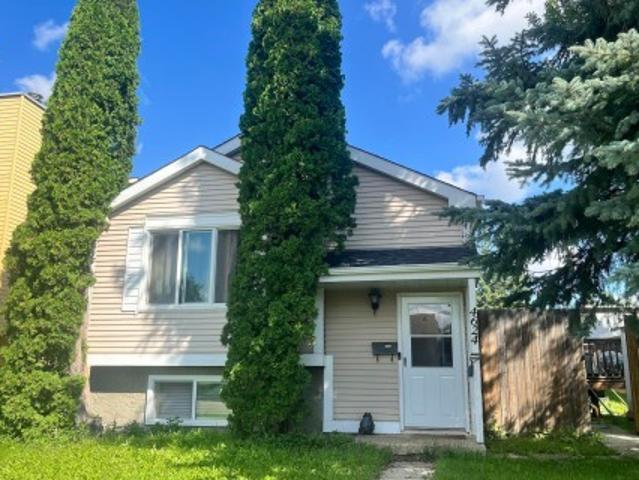 House for sale in Wedgewood, Alberta