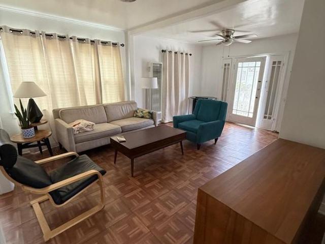 Apartment for rent in Canoga Park, California