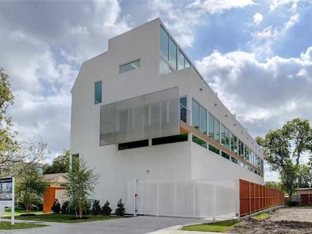 Townhouse for sale in Dallas, Texas