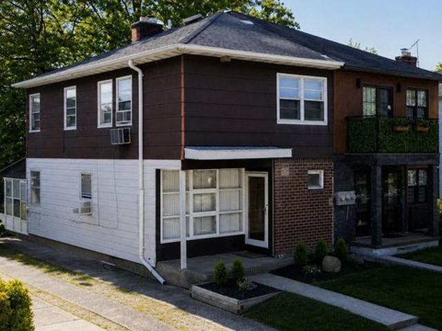 House for sale in Queens, Arverne