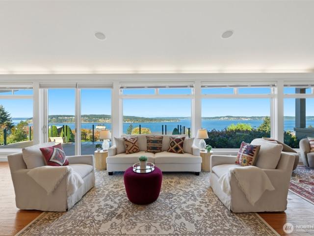 House for sale in Sunset Beach, University Place