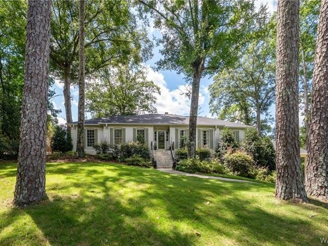 House for sale in Briarcliff, Northport