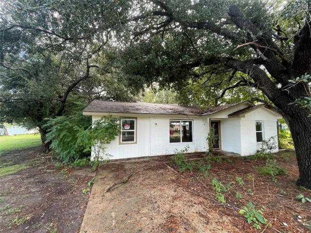 Property for sale in Markham, Texas