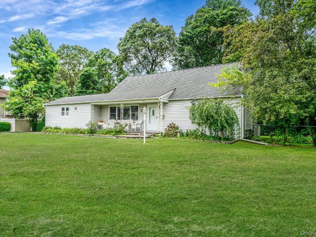 House for sale in Bayport, New York