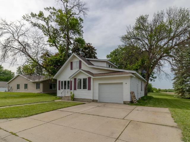 House for sale in Le Center, Minnesota
