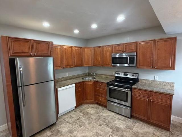 Apartment for rent in Lowell, Massachusetts