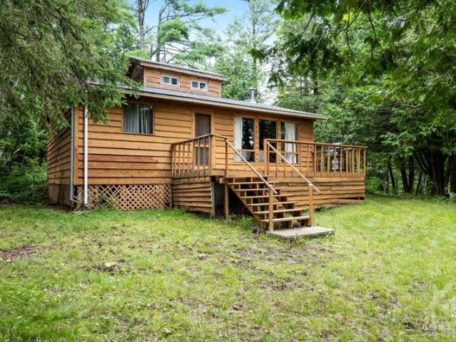 House for sale in Clayton