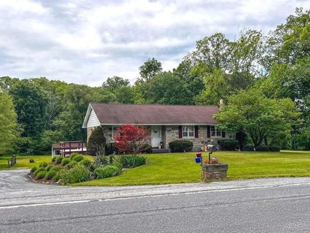 House for sale in Fleetwood, Pennsylvania