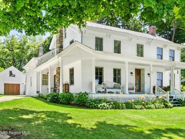 House for sale in West Ghent, Town of Ghent