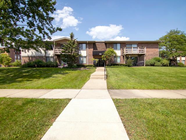 Condo for sale in Glen Ellyn, DuPage County